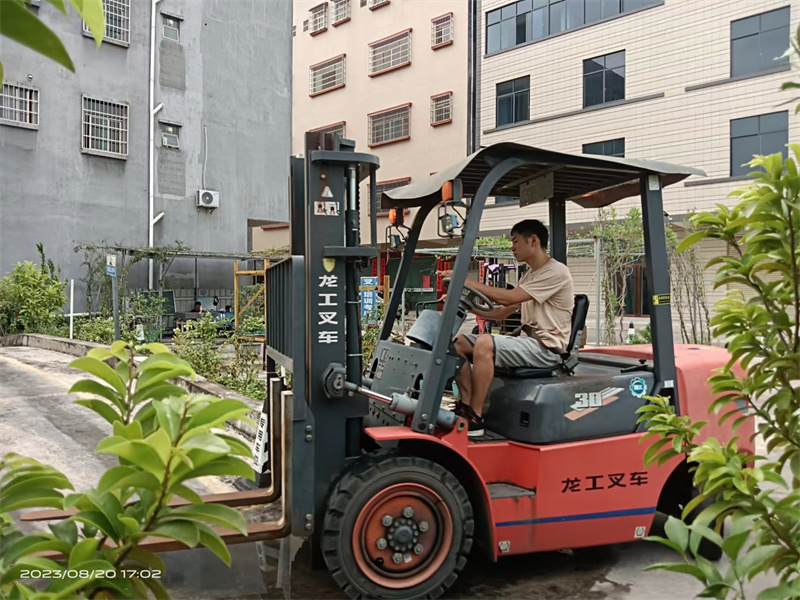 增城荔城叉车证去哪考？荔城零基础学叉车要多久？