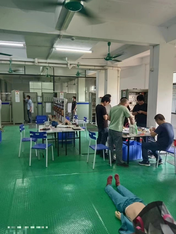 深圳龙城周边哪有电工培训考证，深圳龙城学电工费用是多少